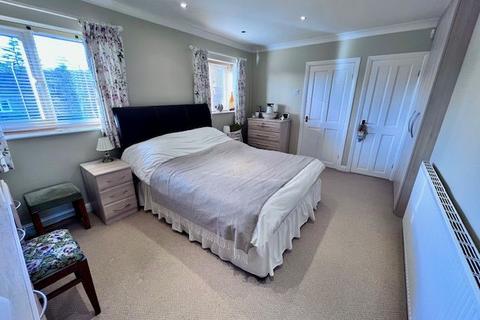 Cracknowl Aldern Way, Bakewell, DE45 1AJ