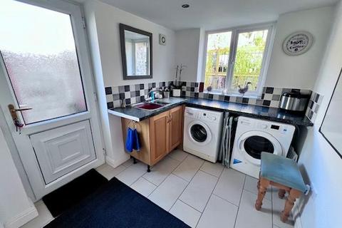 Cracknowl Aldern Way, Bakewell, DE45 1AJ