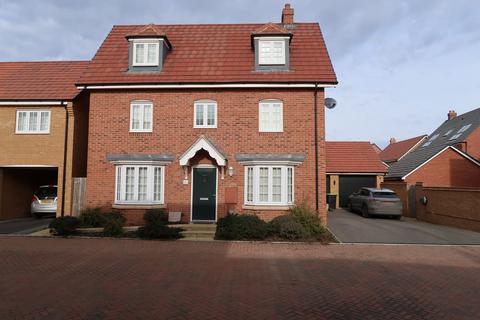 4 bedroom detached house to rent, Croxden Gardens, Bedford, MK40