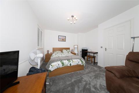 3 bedroom terraced house for sale, Hopton Grove, Newport Pagnell, Buckinghamshire, MK16