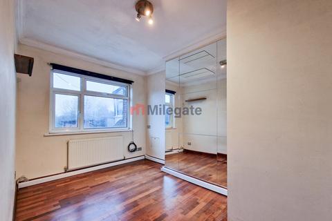 3 bedroom maisonette to rent, Blackbird Hill, London NW9