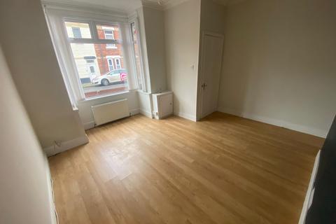 2 bedroom terraced house to rent, Lansdowne Street, Darlington