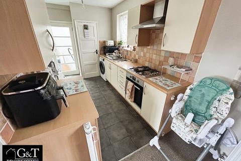 2 bedroom semi-detached house for sale, Montgomery Crescent, Brierley Hill