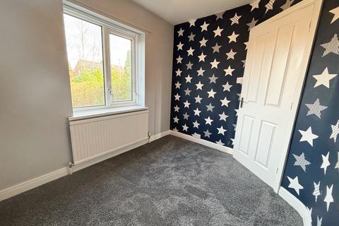 3 bedroom semi-detached house to rent, Bolton BL2