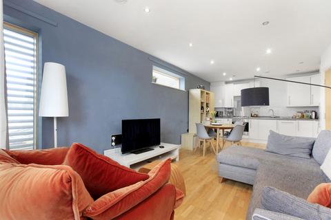 2 bedroom flat to rent, Acre Lane, London SW2