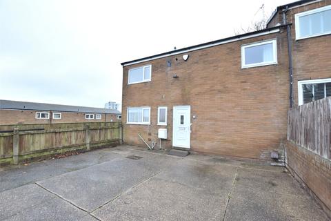 3 bedroom end of terrace house to rent, Gloucester Way, Elswick, Newcastle Upon Tyne, NE4