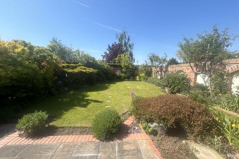 undefined, Park Road, Hull HU11