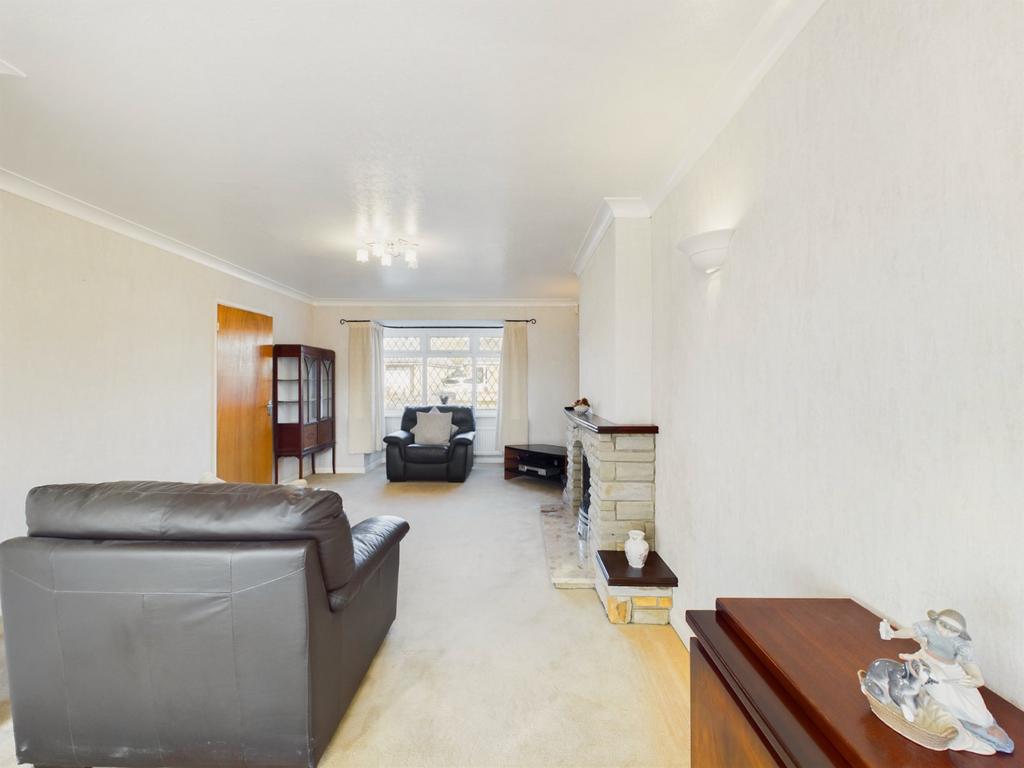 Sitting/Dining Room
