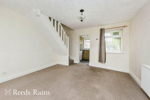 2 bedroom terraced house to rent, Pownall Street, Cheshire SK10