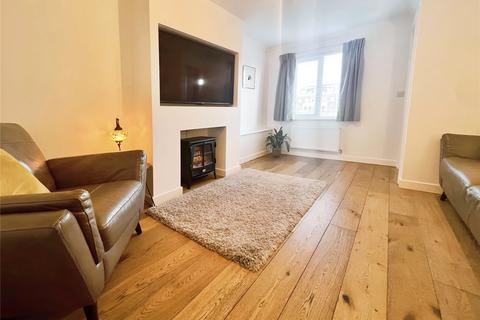 3 bedroom end of terrace house for sale, Upton Drive, Staffordshire DE14