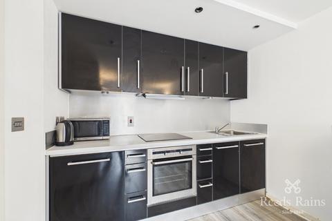 2 bedroom apartment to rent, Riverside Way, Leeds LS1