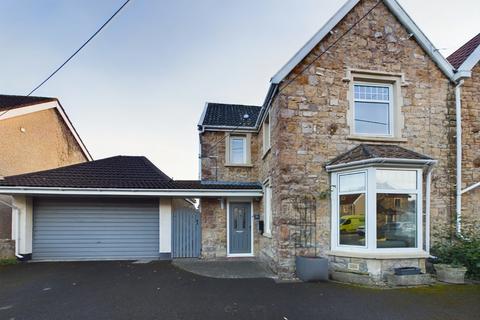 3 bedroom detached house to rent, Albert Road, Bristol BS20