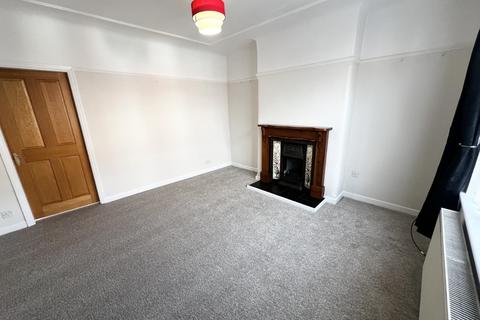 3 bedroom end of terrace house to rent, De Lacy Street, Preston PR2