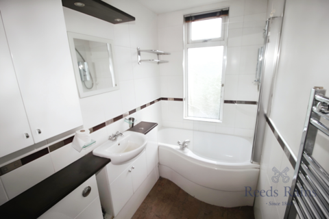 3 bedroom end of terrace house for sale, Middleton Avenue, Leeds LS26