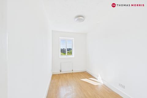 Flat 18, Downsway Court Baldock Road, Royston, SG8 5BG