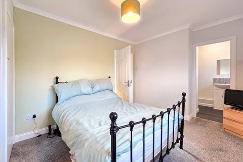 274 Westhorne Avenue, London, SE12 9AE