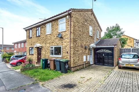 2 bedroom terraced house to rent, Hedley Rise, Luton LU2