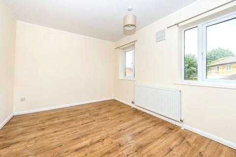 2 bedroom terraced house to rent, Hedley Rise, Luton LU2