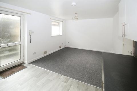 2 bedroom flat to rent, North Road West, Devon PL1