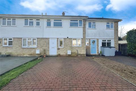 3 bedroom terraced house to rent, Willow Crescent, Tonbridge TN12