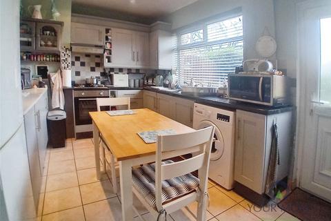 3 bedroom semi-detached house to rent, George Street, Bolton BL4