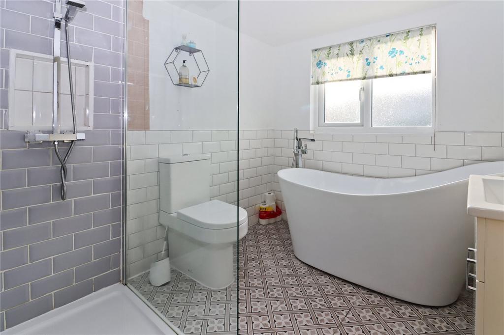 2nd Floor Bathroom