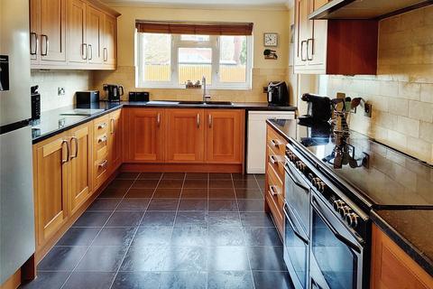 4 bedroom detached house for sale, Warwick Way, Telford TF1