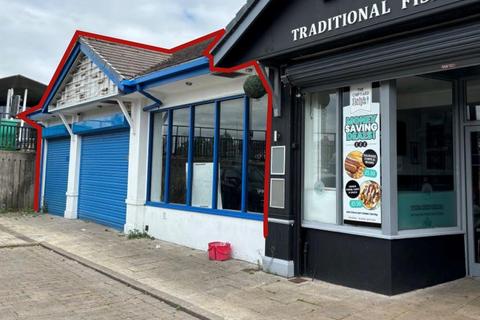 Convenience store to rent, Quarella Road, Bridgend CF31