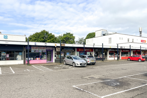 Convenience store to rent, M Campfield Square, Dundee DD5