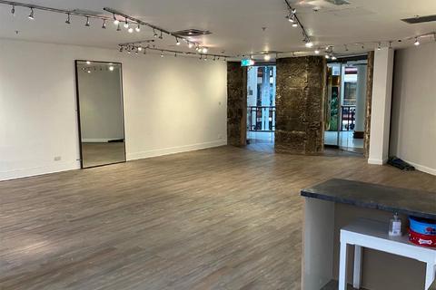 Retail property shopping centre to rent, Princes Square by M, Glasgow G1