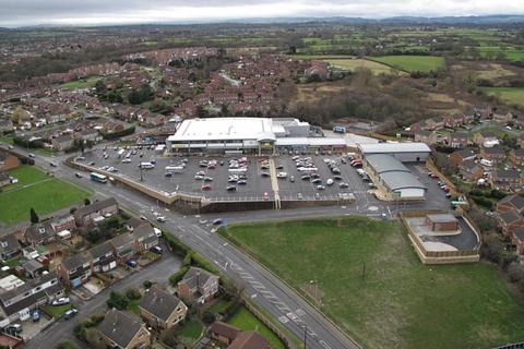 Convenience store to rent, Quay, Connahs Quay CH5