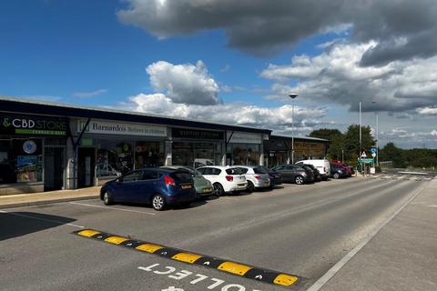 Convenience store to rent, Quay, Connahs Quay CH5