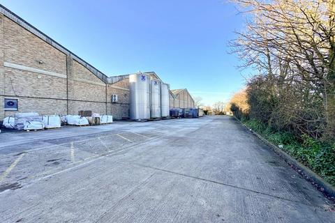 Industrial unit to rent, Irton House, Chalgrove OX44