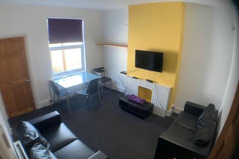 4 bedroom house share to rent, Birmingham B29