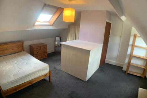 4 bedroom house share to rent, Birmingham B29