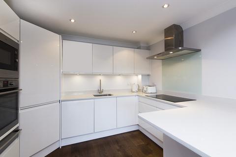 2 bedroom apartment to rent, Sherwood Court, SW11