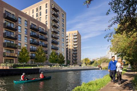 2 bedroom apartment for sale, Waterway Apartments at Hayes Village Carnation Gardens, Nestle Avenue, Hayes UB3