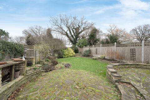 3 bedroom semi-detached house for sale, Underwood Road, London E4