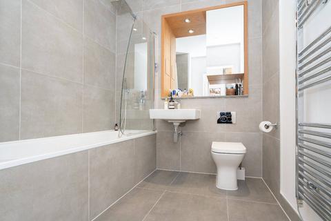Aldenham Road, Bushey, WD23