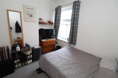 6 bedroom private hall to rent, Malefant Street, Cardiff CF24