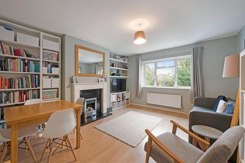 2 bedroom maisonette for sale, Avon Close, Worcester Park