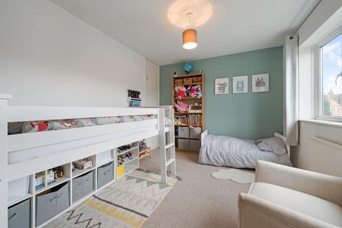 42 Avon Close, Worcester Park, KT4 7AH
