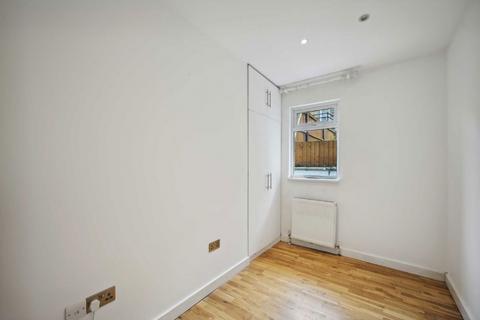 2 bedroom flat to rent, Messina Avenue, London NW6