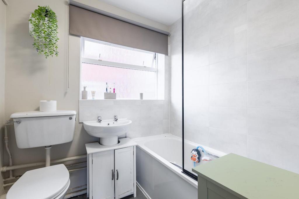 Family bathroom