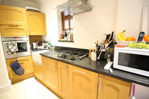 2 bedroom house to rent, Watford Heath,  Herts