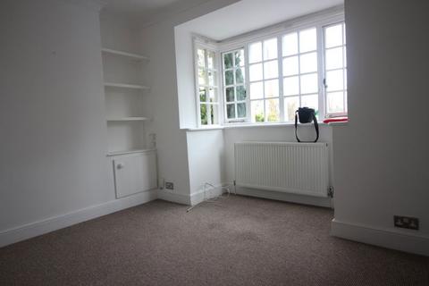 2 bedroom house to rent, Watford Heath,  Herts