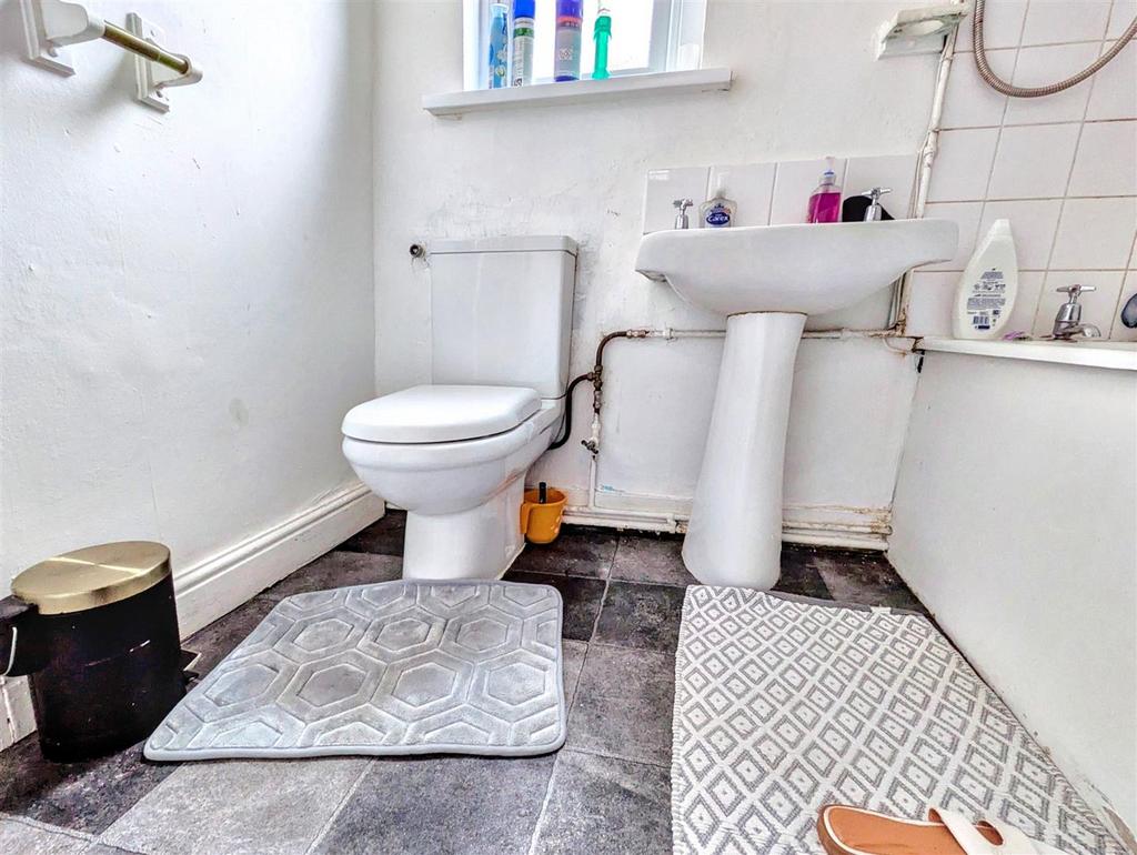 Bathroom.jpeg