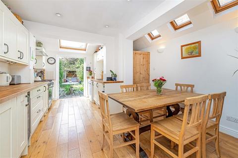 25 Napier Road, Isleworth, TW7 7HP