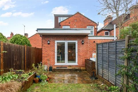 1 Chestnut Road, Guildford, GU1 1HG