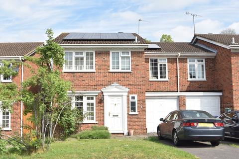 Hillcrest, Weybridge, KT13
